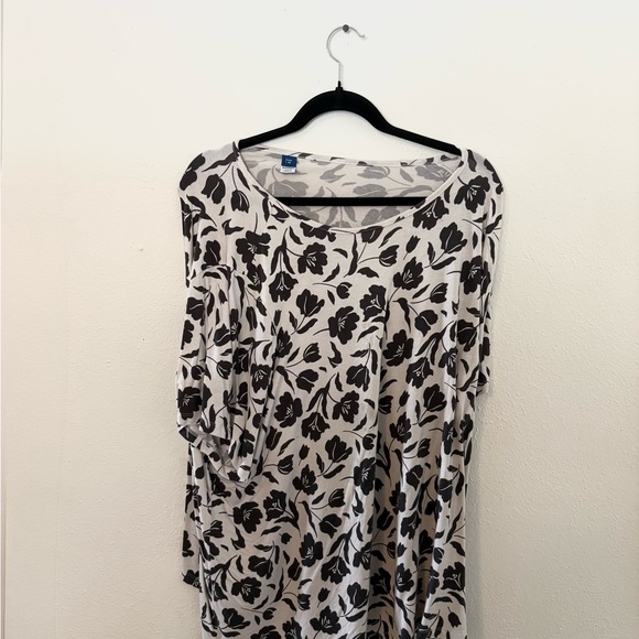 Old Navy Tops - Luxe Black Floral Women's Blouse